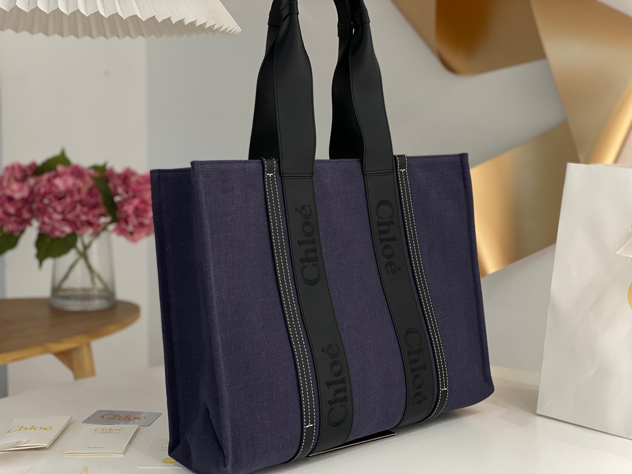 Chloe Large Woody Tote Bag In Linen 